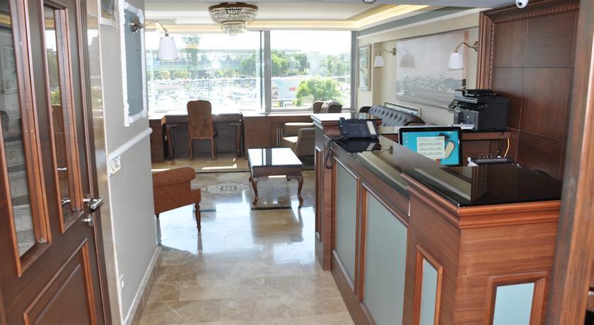 Kadikoy Park Suites Istanbul Bagian luar foto