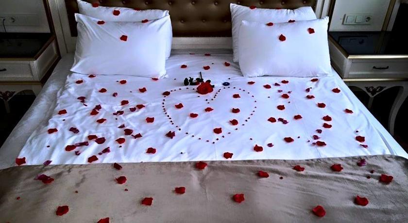 Kadikoy Park Suites Istanbul Bagian luar foto