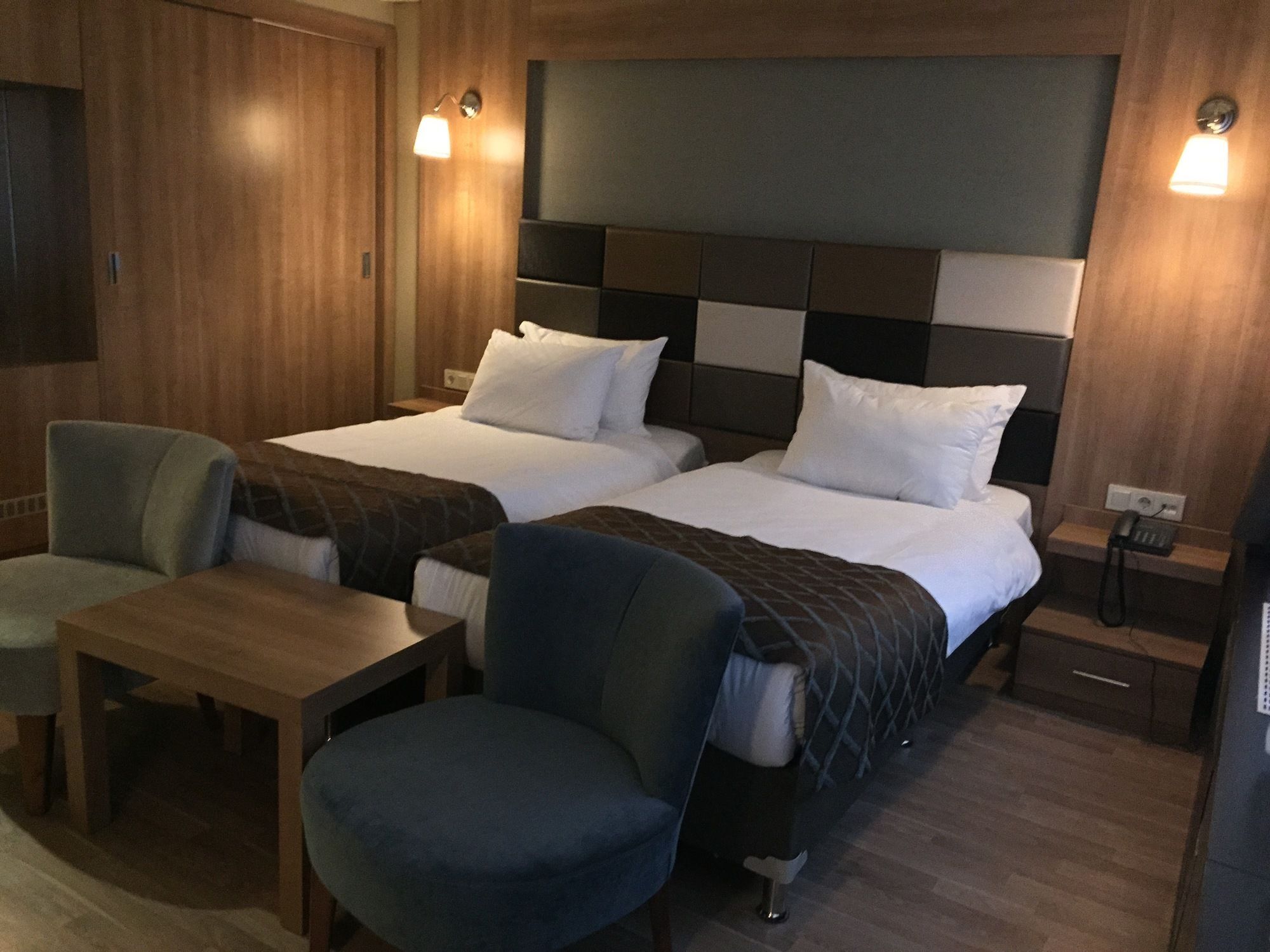 Kadikoy Park Suites Istanbul Bagian luar foto